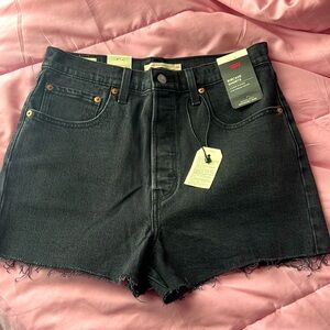 Levi’s Ribcage Shorts